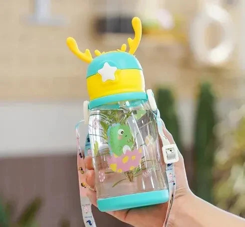 Gourde enfant verte 600ML avec paille