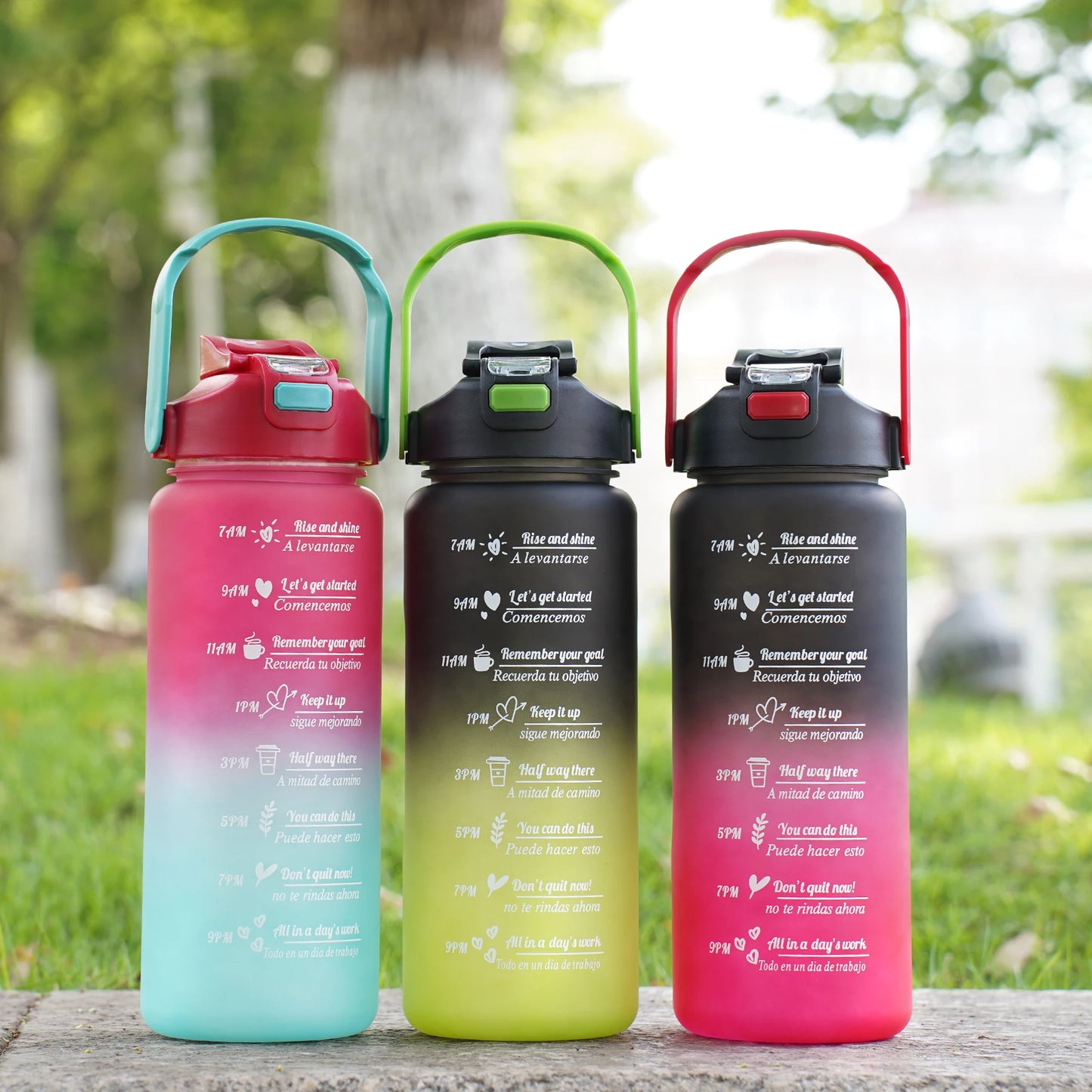 Gourde noire et verte pour le sport avec paille - 2L
