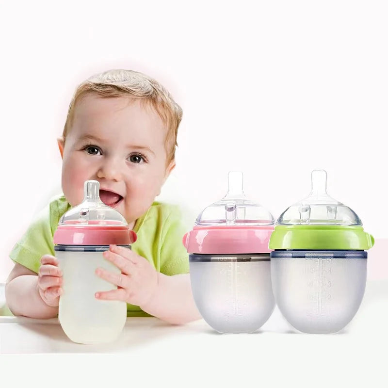 Gourde bébé verte silicone souple et anti-fuite 150ML pour 0-4 ans
