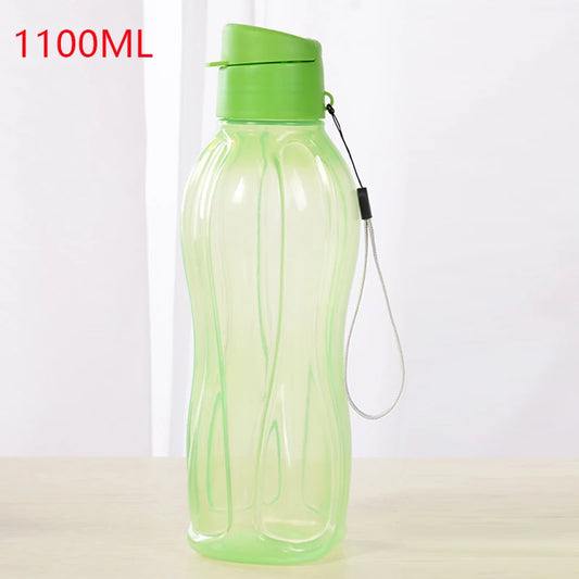 Gourde verte pour le sport en plastique 1L